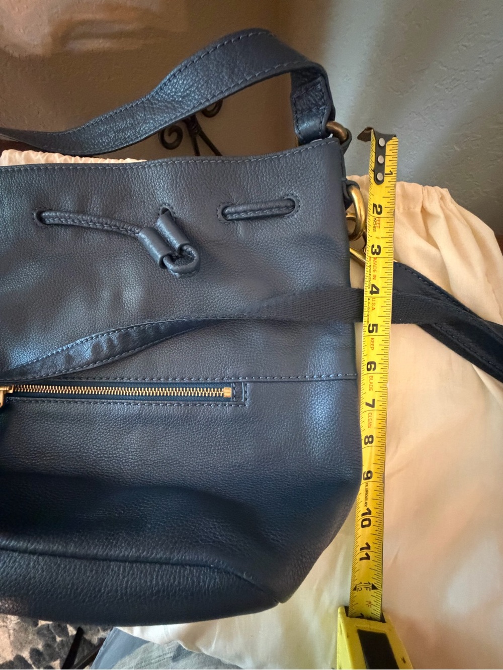 Fossil Navy Leather Drawstring Bucket Shoulder Bag - Picture 13 of 14